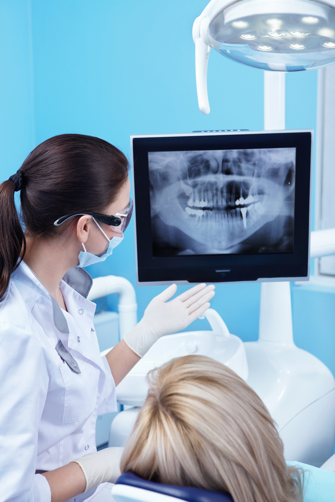 Rayos X boca paciente consulta dentista|Consult dentista. Colocación de brackets|Análisis cavidad bucal con escáner 3D
